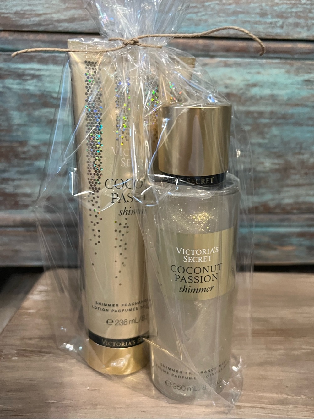NEW!VS Fragrance GIFT SET!Coconut Passion Shimmer BodyMist8.4oz & BodyLotion 8oz
